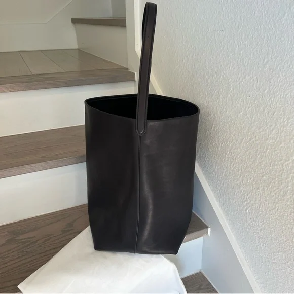 NWT THE ROW Large N/S Park Tote Shoulder Bag in Black Originally $3250 - Picture 12 of 14